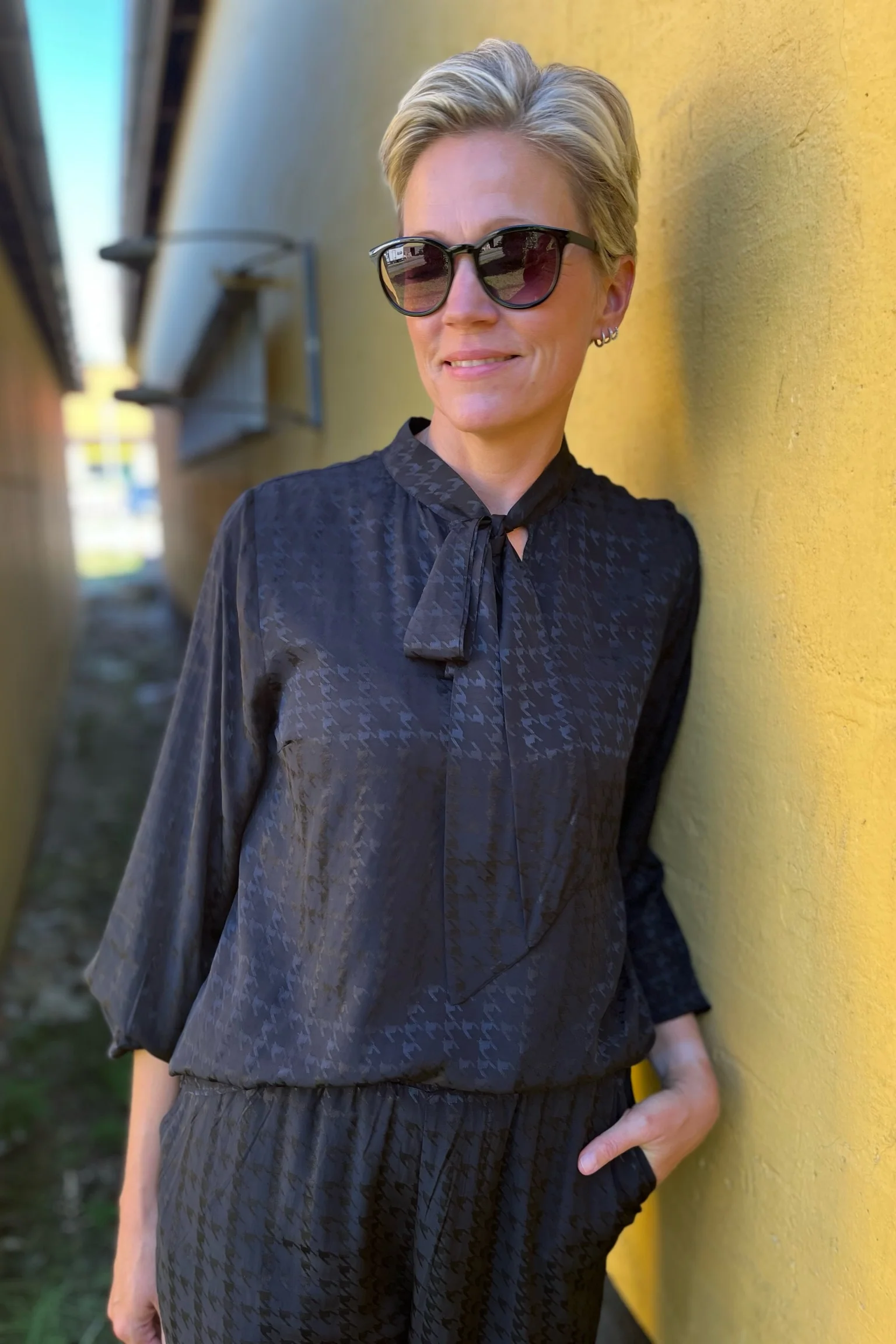 Stunning Blouse | Black | Bluse fra Freequent - Image 3