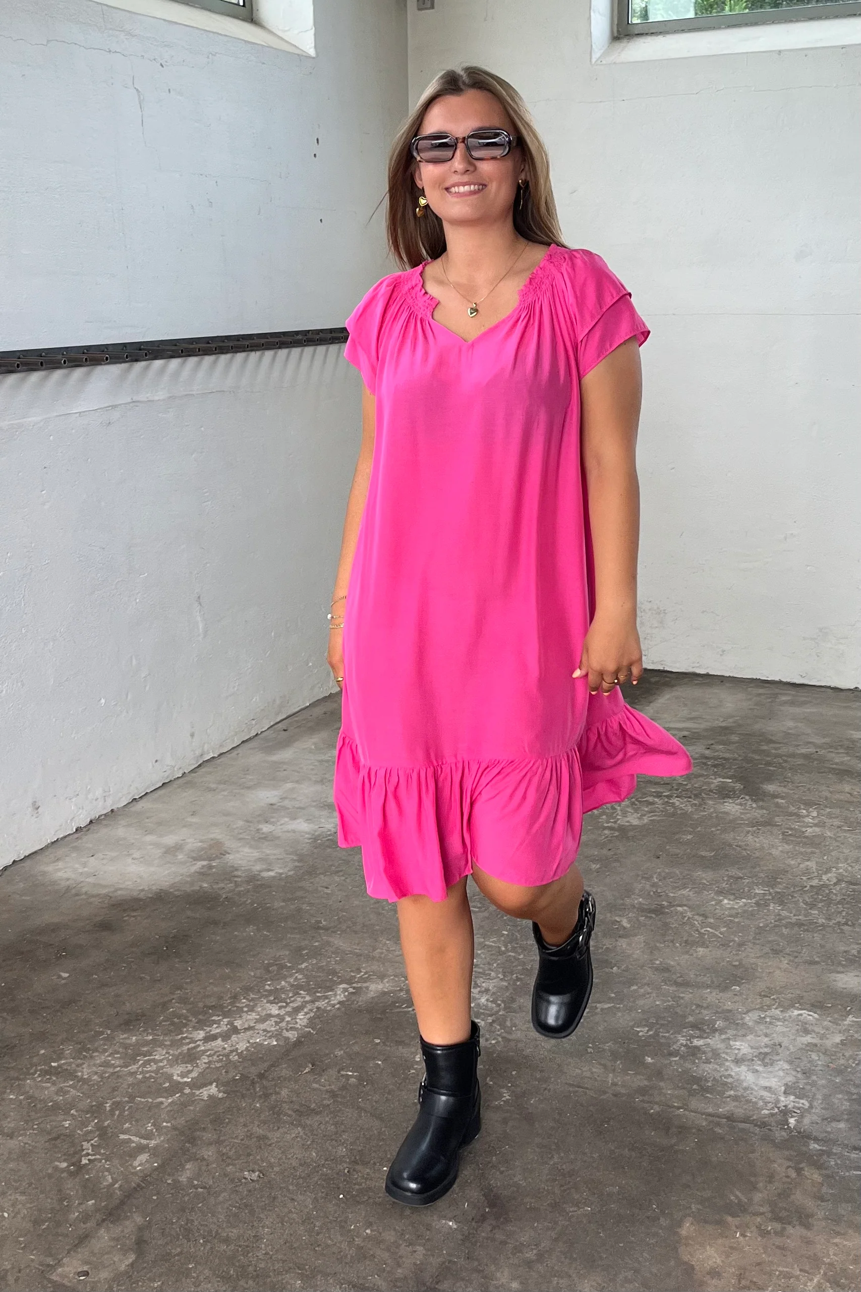 Sunrise Crop Dress | Pink | Kjole fra Co'couture - Image 3
