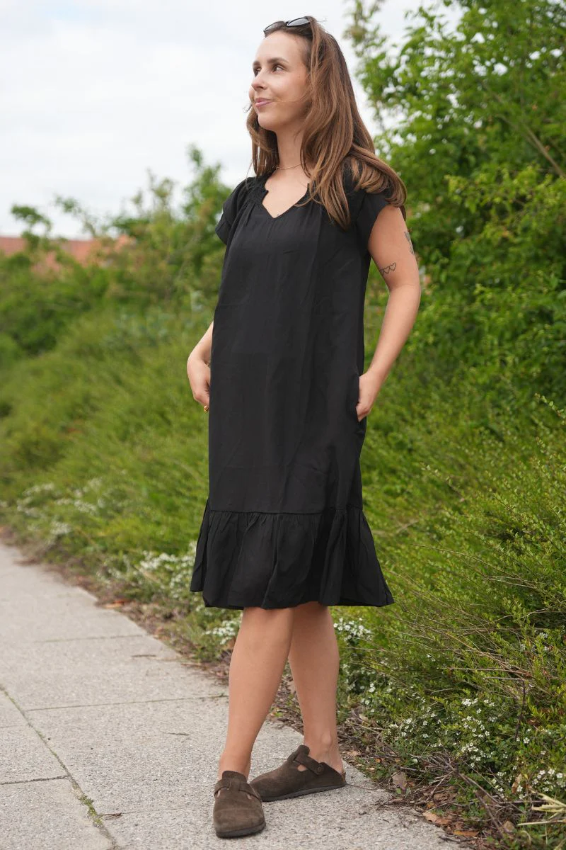 Sunrise Cropped Dress | Sort | Kjole fra Co'couture - Image 6
