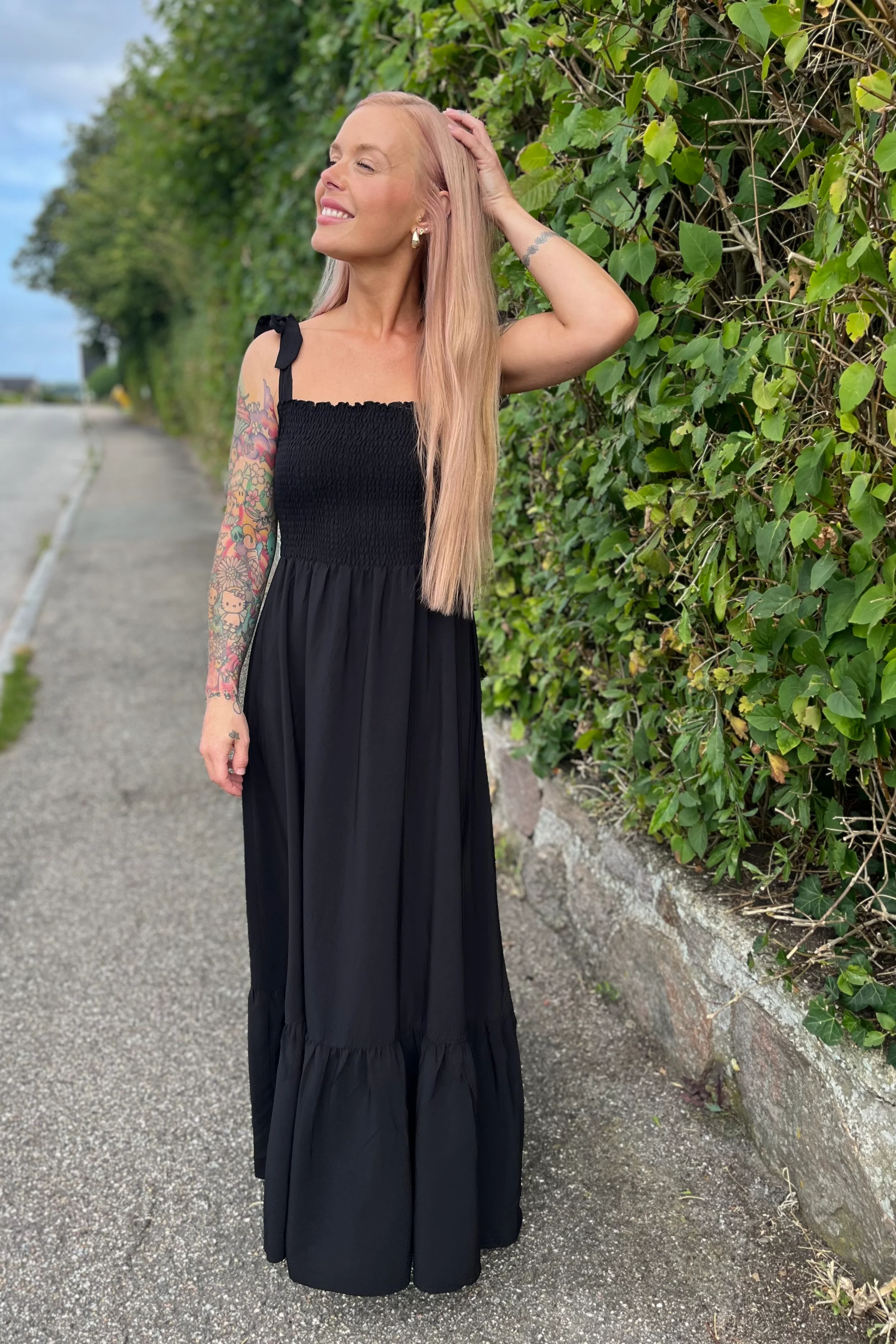 Sunrise Floor Strap Dress | Black | Kjole fra Co'couture - Image 5