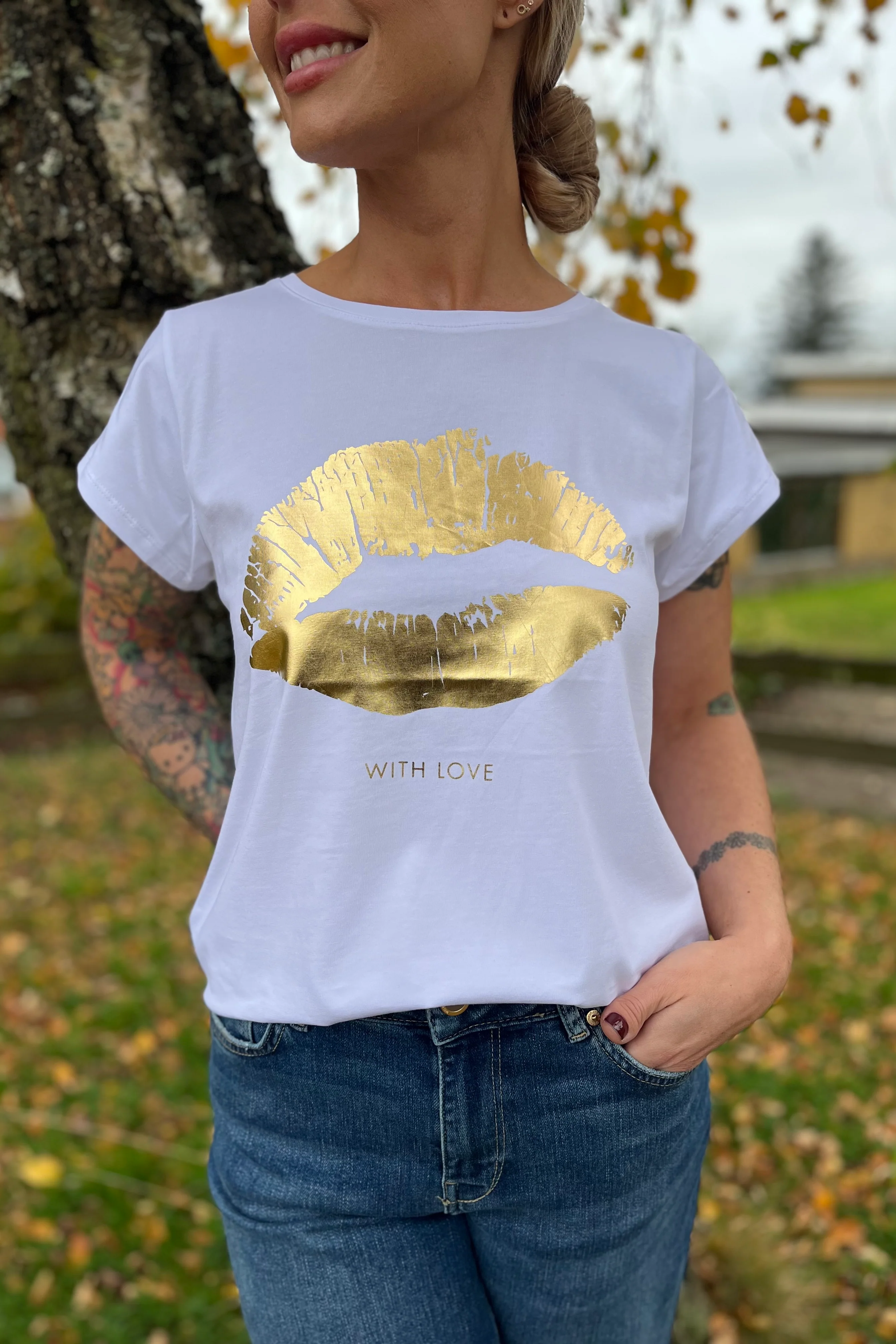 The Kiss Tee | White Gold | T-Shirt fra Co'couture - Image 5