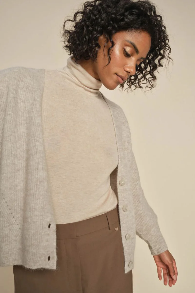 Thora V-Neck Knit Cardigan | Feather Gray | Strik fra Mos Mos - Image 11