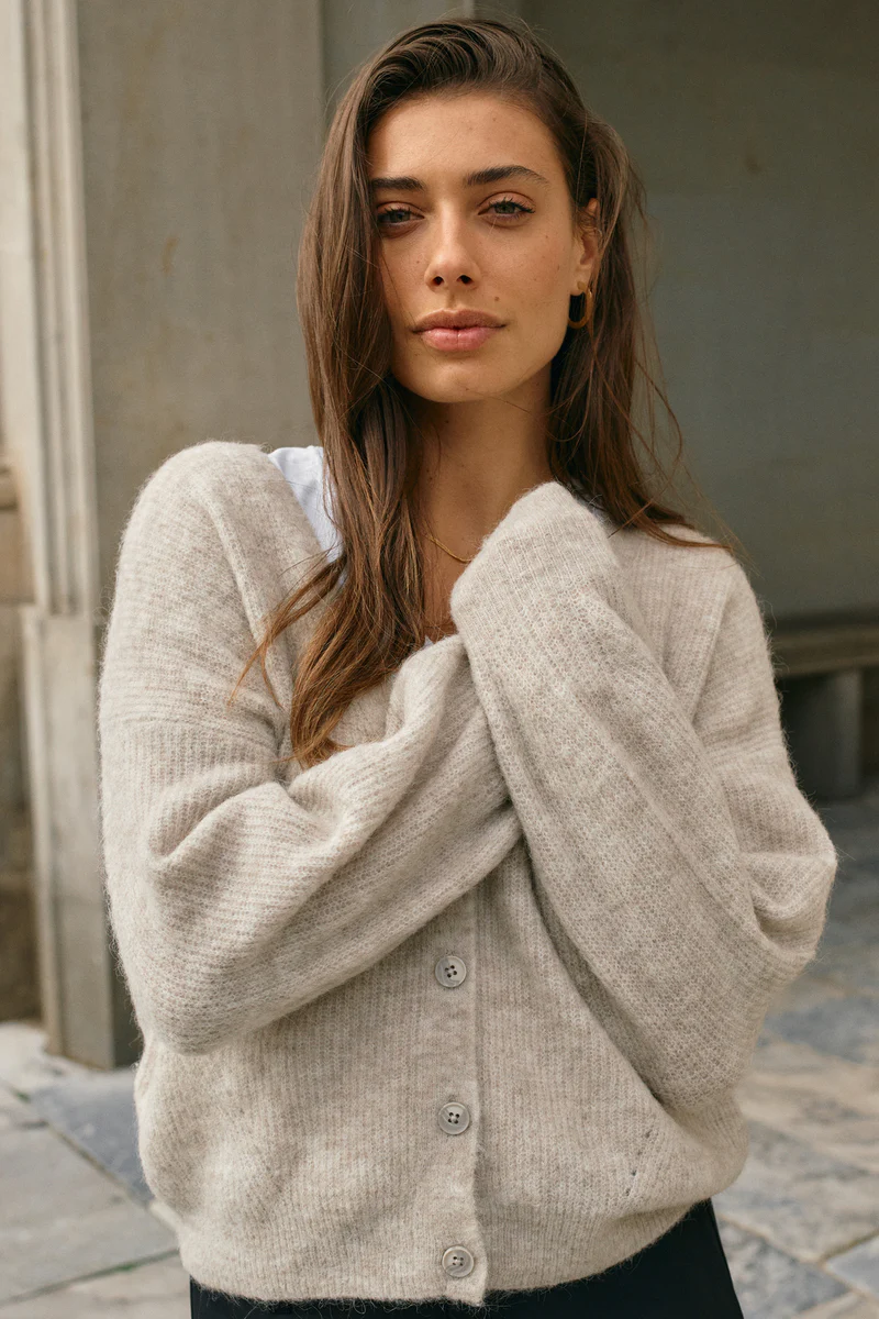 Thora V-Neck Knit Cardigan | Feather Gray | Strik fra Mos Mos - Image 8