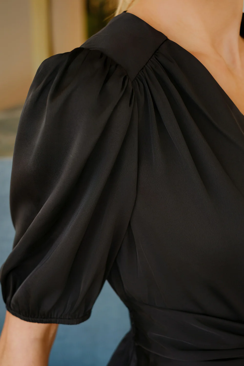 Tiki Ss Twist Dress | Black | Kjole fra Liberté - Image 2