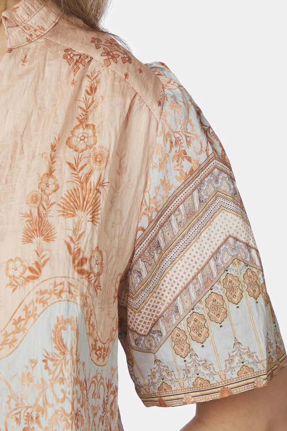 Torana Flower Border Blouse | Flower Peach | Bluse fra Neo Noir - Image 4