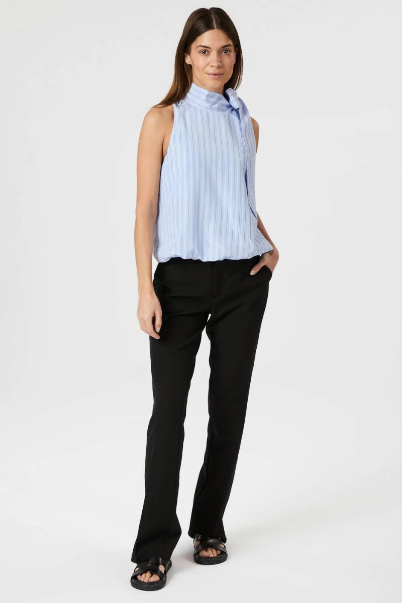Veda Stripe Top | Light Blue | Bluse fra Neo Noir - Image 7