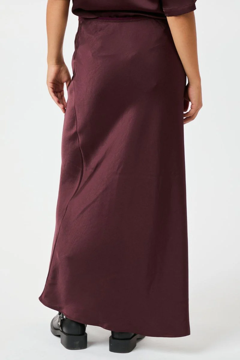 Vicky Heavy Sateen Skirt 159588 | Burgundy | Nederdel fra Neo Noir - Image 7