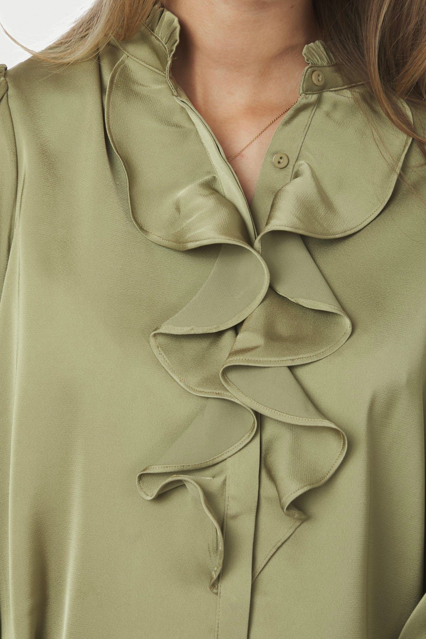 Zamola Blouse | Dusty Army | Bluse fra Neo Noir - Image 7